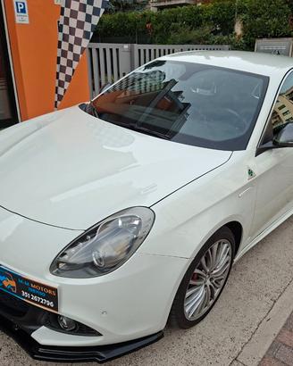 Alfa Romeo Giulietta 1750 t. Quadrifoglio Verde 24