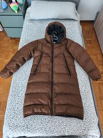 Piumino lungo Nike marrone con cappuccio  