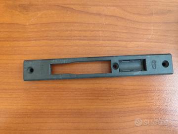 contropiastra in nylon per serrature 