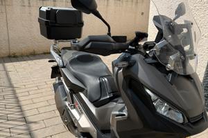 Xadv 750