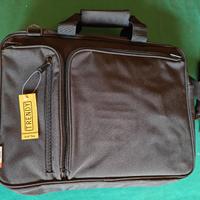 Borsa a tracolla nera, marchio “Josh’ Bag”