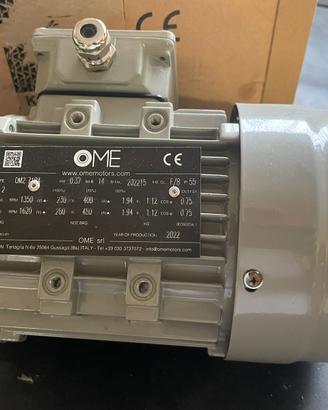 Motore elettrico 220 trifase