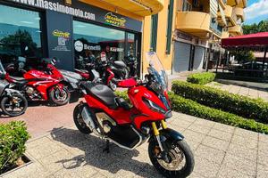 HONDA X-ADV 750 TUTTO INCLUSO ANCHE PASSAGGIO!