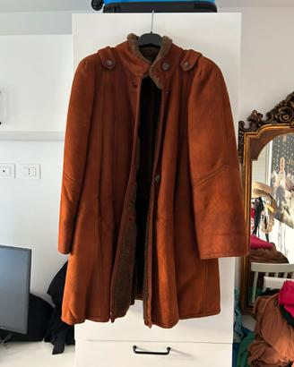 Montone marrone marca Shearling taglia 46
