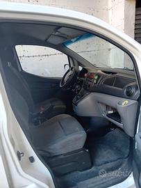 Furgone nissan NV 200