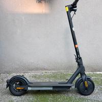 Monopattino Elettrico Xiaomi Mi Eletric Scooter 1S