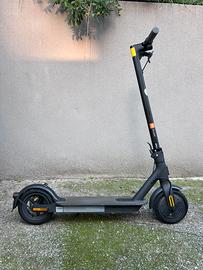 Monopattino Elettrico Xiaomi Mi Eletric Scooter 1S