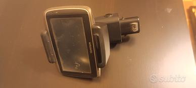 Tom Tom navigatore + supporto  