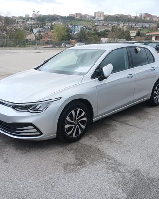 Volkswagen Golf 8 2.0 TDI DSG 116CV AUTO 2021