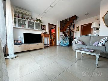 Appartamento con terrazza panoramica e ampio box