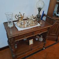 Carrello d'epoca in legno massiccio