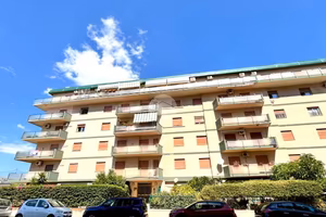 4 LOCALI A PALERMO