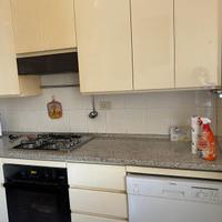 Cucina Completa di Elettrodomestici e Tavolo+sedie