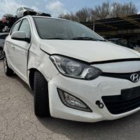 RICAMBI AUTO HYUNDAI I20 ANNO 2013