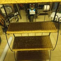 Scaffale artigianale