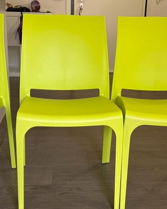 Set di 4 sedie design moderne in plastica