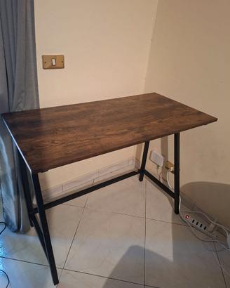 Scrivania 100x50 cm con struttura in metallo