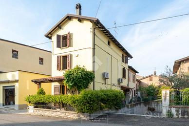 CASA SEMINDIPENDENTE A SAVIGNANO SUL PANARO