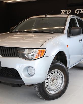 Mitsubishi L200 2.5d136CV DoubleCab iva esposta 4W