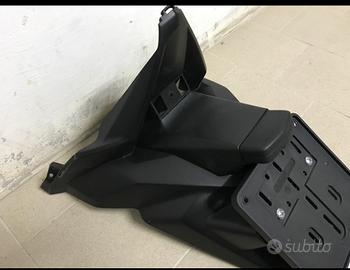 Carena portatarga oroginale YAMAHA X-Max 400