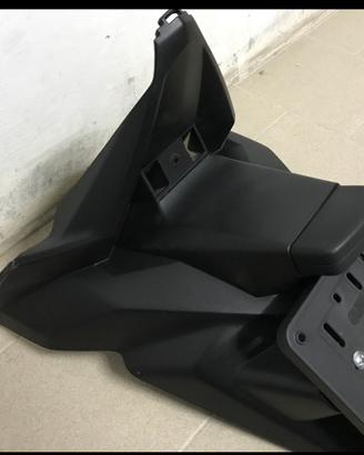 Carena portatarga oroginale YAMAHA X-Max 400