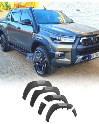PARAFANGHI PASSARUOTA TOYOTA HILUX REVO 16-21