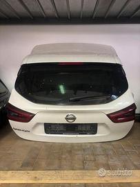 Sportellone nissan qashqai