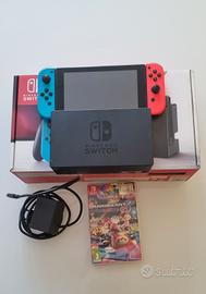 Nintendo Switch 32 GB usata + Mario Kart 8 Deluxe