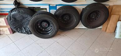 cerchi e gomme Kia Rio