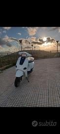 Vespa  scooter et2 50 