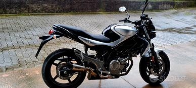 SUZUKI GLADIUS 650
