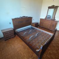 camera da letto completa con armadio e cassettone 