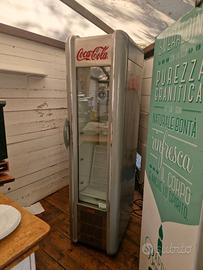 Frigorifero industriale Coca Cola