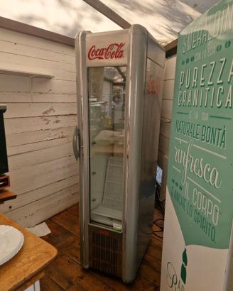 Frigorifero industriale Coca Cola