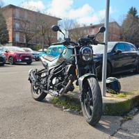 Benelli Leoncino 125 2023 + casco Airoh fluo(+50€)