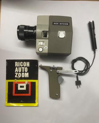 Cinepresa vintage RICOH Autozoom con custodia e ac