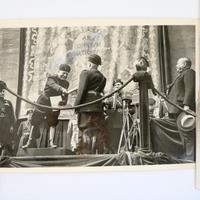 Foto del Duce durante una cerimonia ufficiale '30
