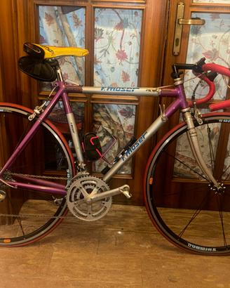 Bici da corsa vintage F. Moser com ruote Shimamo