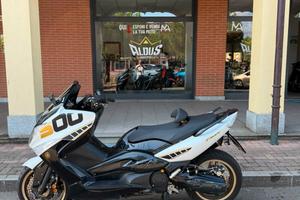 Yamaha T Max 3.699€