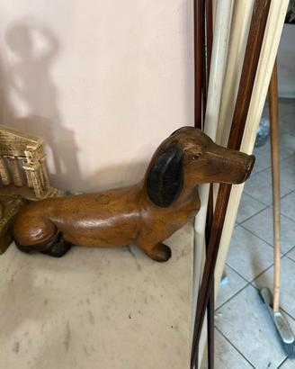 Canino Bassotto d'Epoca Scolpita in Legno Massello