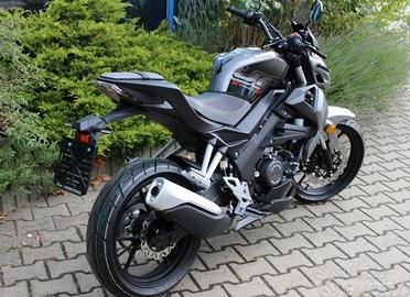 NAKED UM XTREET 125cc LIQUID COOLED