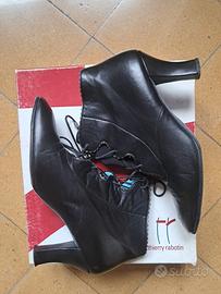 Stivaletti Thierry Rabotin taglia 40