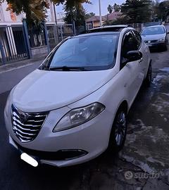 Lancia Ypsilon 1.3MJT 16v 95cv serie Platinum