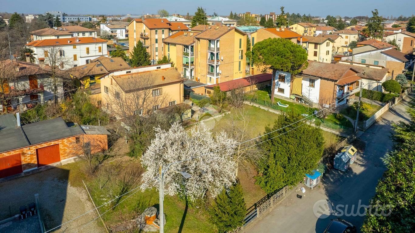 TER. RESIDENZIALE A MONTECCHIO EMILIA - Vista 3