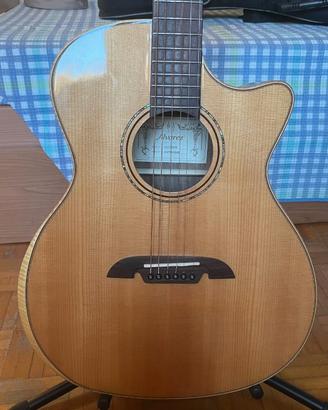 Chitarra acustica Alvarez