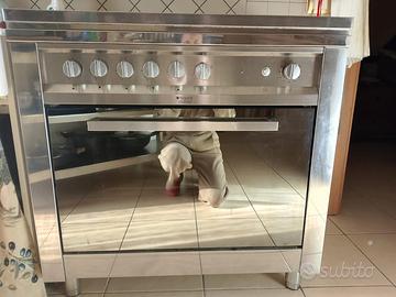 Cucina 5 fuochi Hotpoint ariston