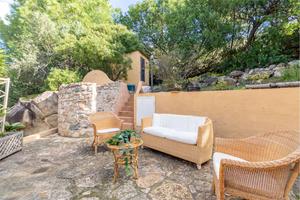 Villa esclusiva con giardino a Torre delle Stelle