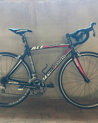 BICI DA CORSA IN CARBONIO - GUERCIOTTI ALERO