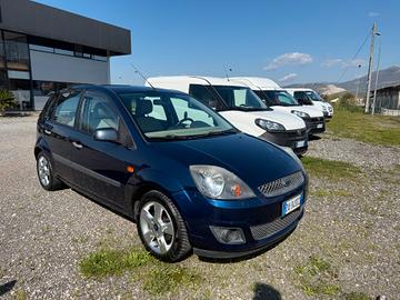 Ford Fiesta 1.4 TDCi 5 porte (Neopatentati)
