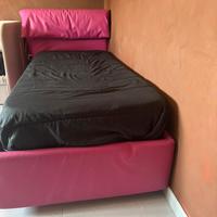 Letti singoli e letto matrimoniale con contenitor